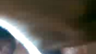 Debela solo babe in njena igrača