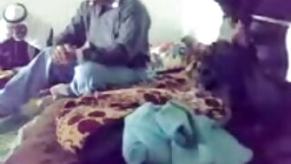 Blowjob pod tušem in seks s punco