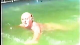 Blowjob v avtu, na naravi in ​​cum v usta