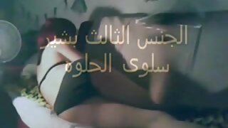 Punca liže jajca in sesa kurac, nato pa dobi spermo v usta