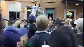 Ljubko dekle ima seks in dobi spermo v usta