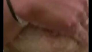 Teen blondinka sesa velik kurac in dobi obremenitev na obrazu