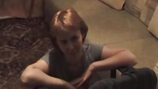 Rjavolaska je pokazala svoje joške in naredila pihanje