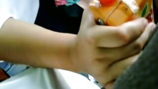 Vrhunska punca z odlično rit igra pred kamero