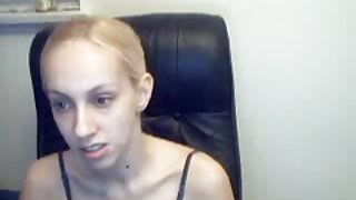 Reko sperme nanesem na njene joške