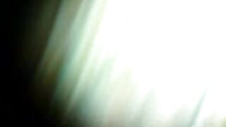 Zajebal dekleto nežno muco in blowjob