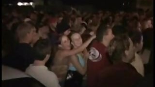 Babe liže kurac in dobi obremenitev na obrazu