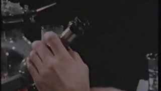 Prsata rjavolaska ima seks in dobi spermo na obraz