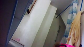 Busty blondinka je jacking off