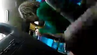 Petelin lačen babe gets izkoščene težko