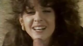 Dva tiča za vročo blondinko