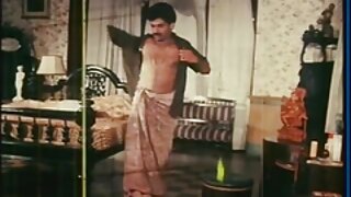 Naoljena muca in masturbacija