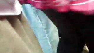 Tako lepa blond milf žena se zabava z možem v lisicah in naredi te stvari, prekleto