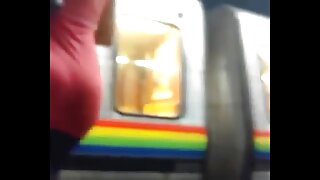 Precej zrela blondinka žena poskrbi za svojega bolnega moža in se potem skupaj zajebava