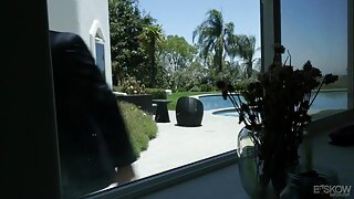 A seksi kurba je dobivanje cumshot