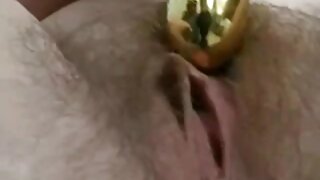 Blondinka s spletno kamero hottie uporablja svoje velike igrače za cum