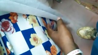 Posnela sem, da moja kurba blond dekle drka mojega tiča in boža muco na prostem