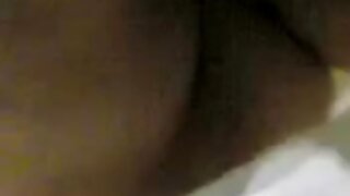 Seksi dekle naredi popolno blowjob