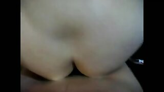 Blowjob pod tušem in seks z bujno dekle