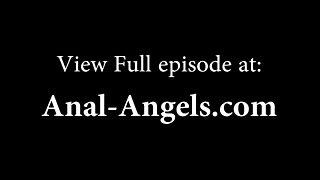 Zajebana punca z naravnimi joški in tesno rit