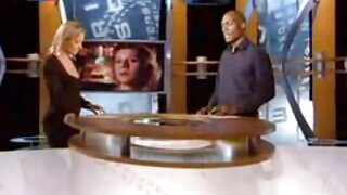 Očarljiva solo najstnica, ki uporablja dildo