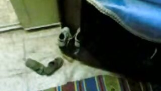 Vroče dekle faha in dobi obremenitev v usta in obraz