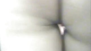 Lusty babes radi pozirajo