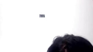 Kapljasta pizda potrebuje dildo