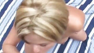 Mladi par se zajebava pred kamero