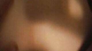 Rdečelaska milf z velikimi joški je zanič tiča