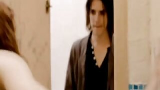 Najstnica z lepimi joški piha in dobi spermo na obraz