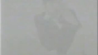 Kratkolasa ingverjeva bejbica, ki je bolna od moške palice