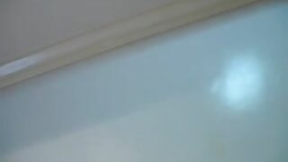 Arabski piščanki napolnijo usta s džezvo