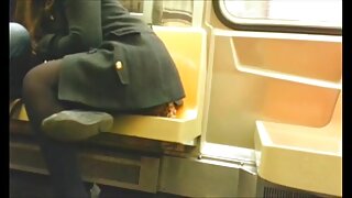 Latina z naravnimi joški ima spolne odnose in trdo jebe