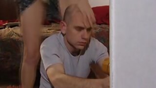 Vroča seks igra na študentski zabavi